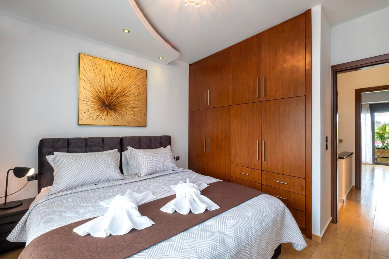 Delight Luxury Residences - Souda Luaran gambar