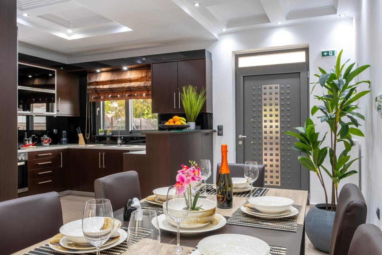 Delight Luxury Residences - Souda Luaran gambar
