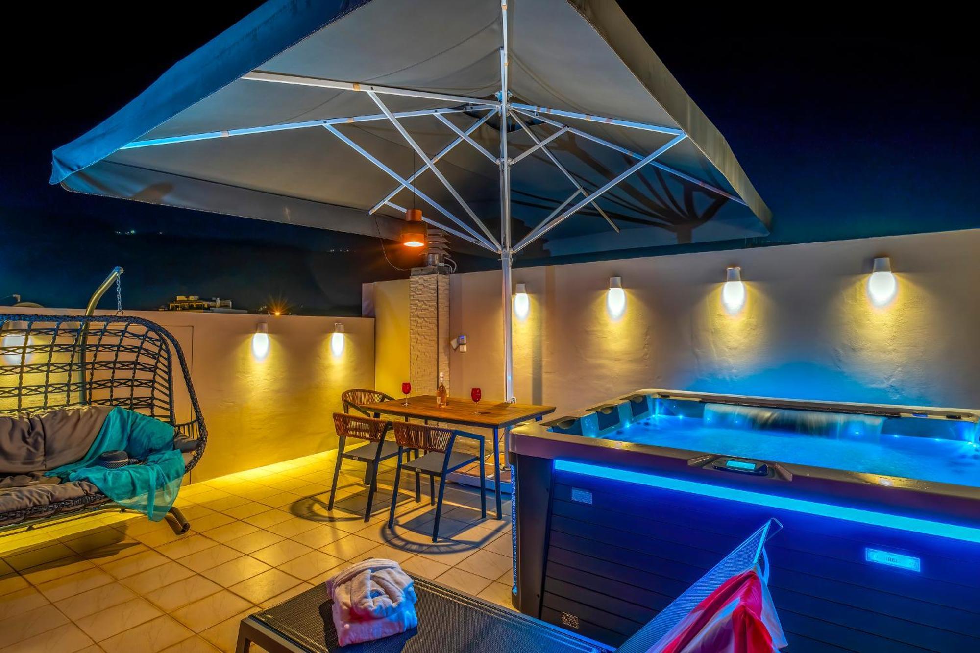 Delight Luxury Residences - Souda Bilik gambar