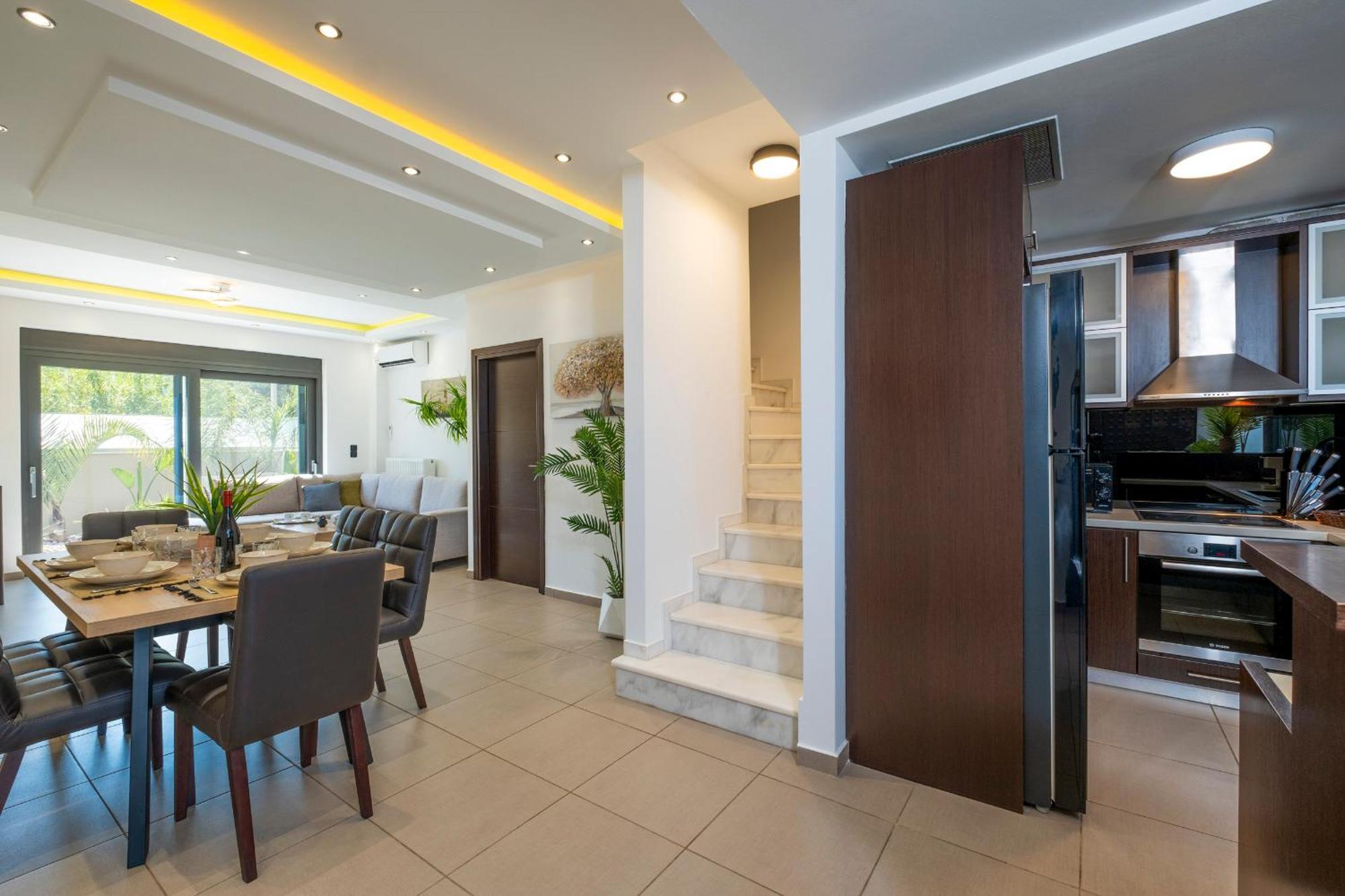 Delight Luxury Residences - Souda Bilik gambar