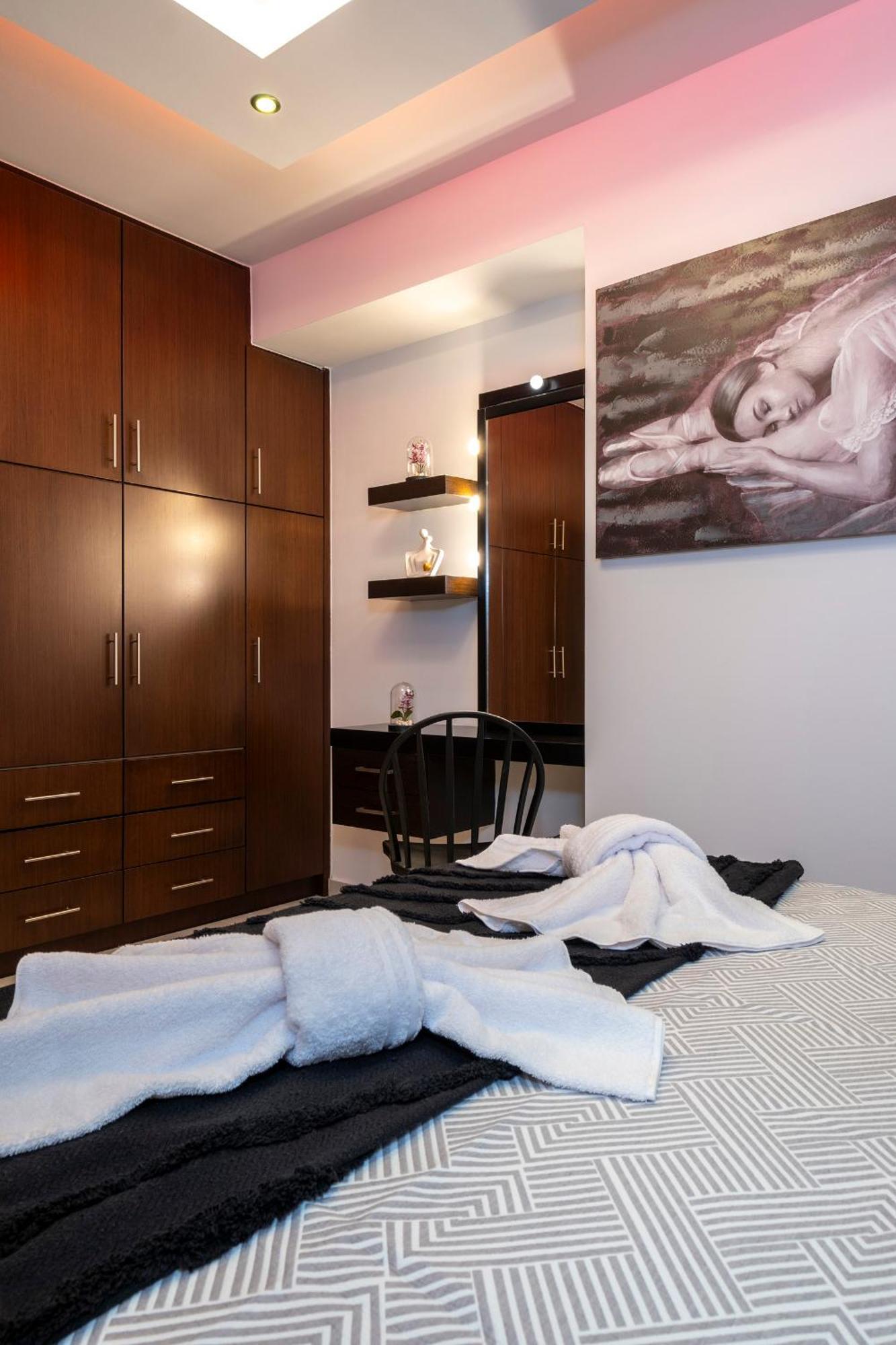 Delight Luxury Residences - Souda Bilik gambar